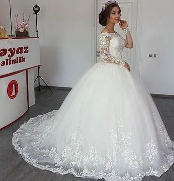 Beautiful Long Sleeve Off the Shoulder Appliques Lace Princess Wedding Dress