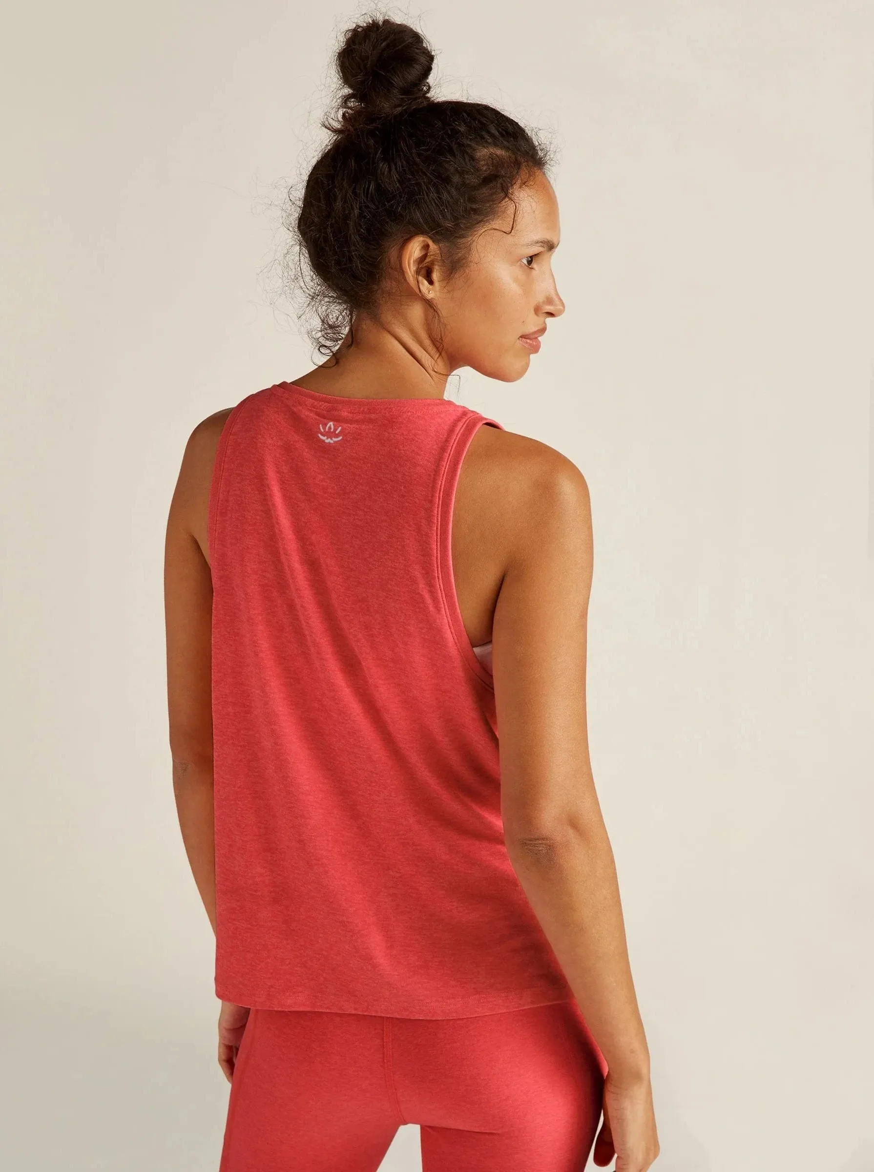 Beyond Yoga Featherweight Rebalance Tank - Coral Glow Heather