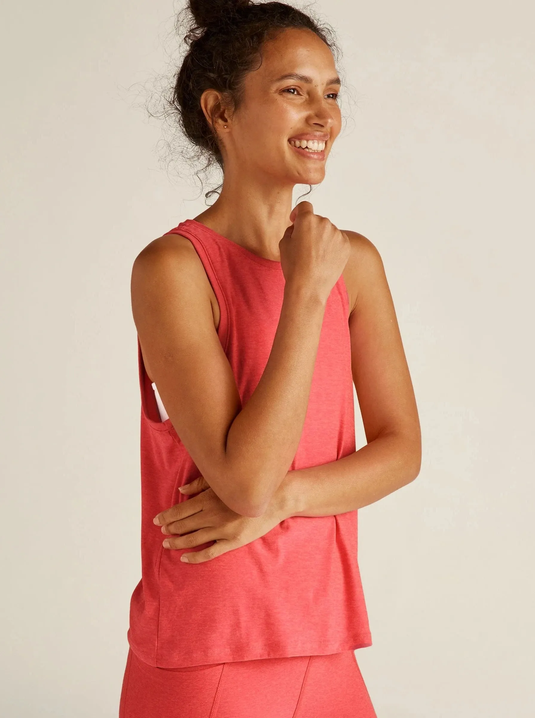 Beyond Yoga Featherweight Rebalance Tank - Coral Glow Heather