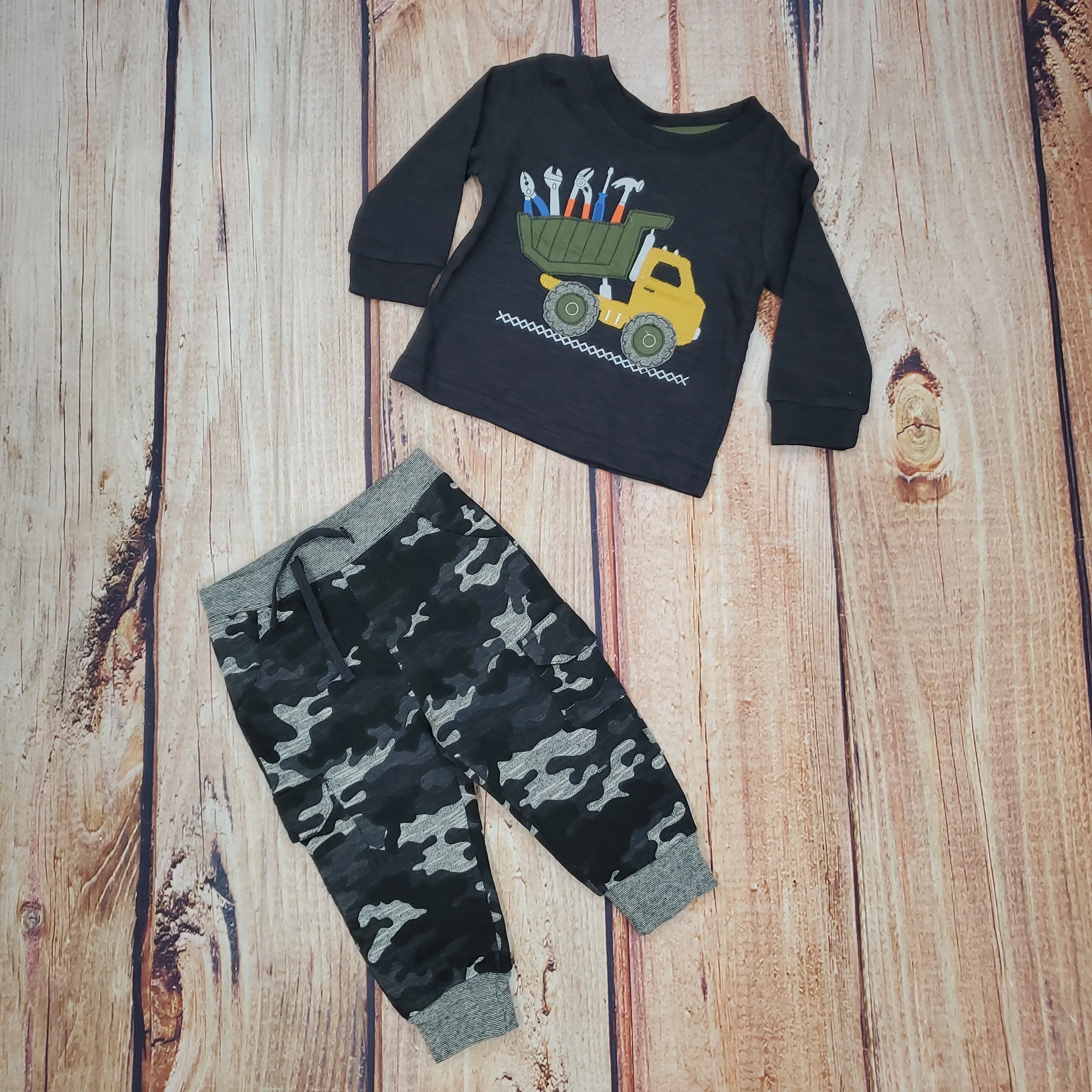 CLEARANCE CR SPORTS DUMP TRUCK TOOLS SET WITH CAMO PANT