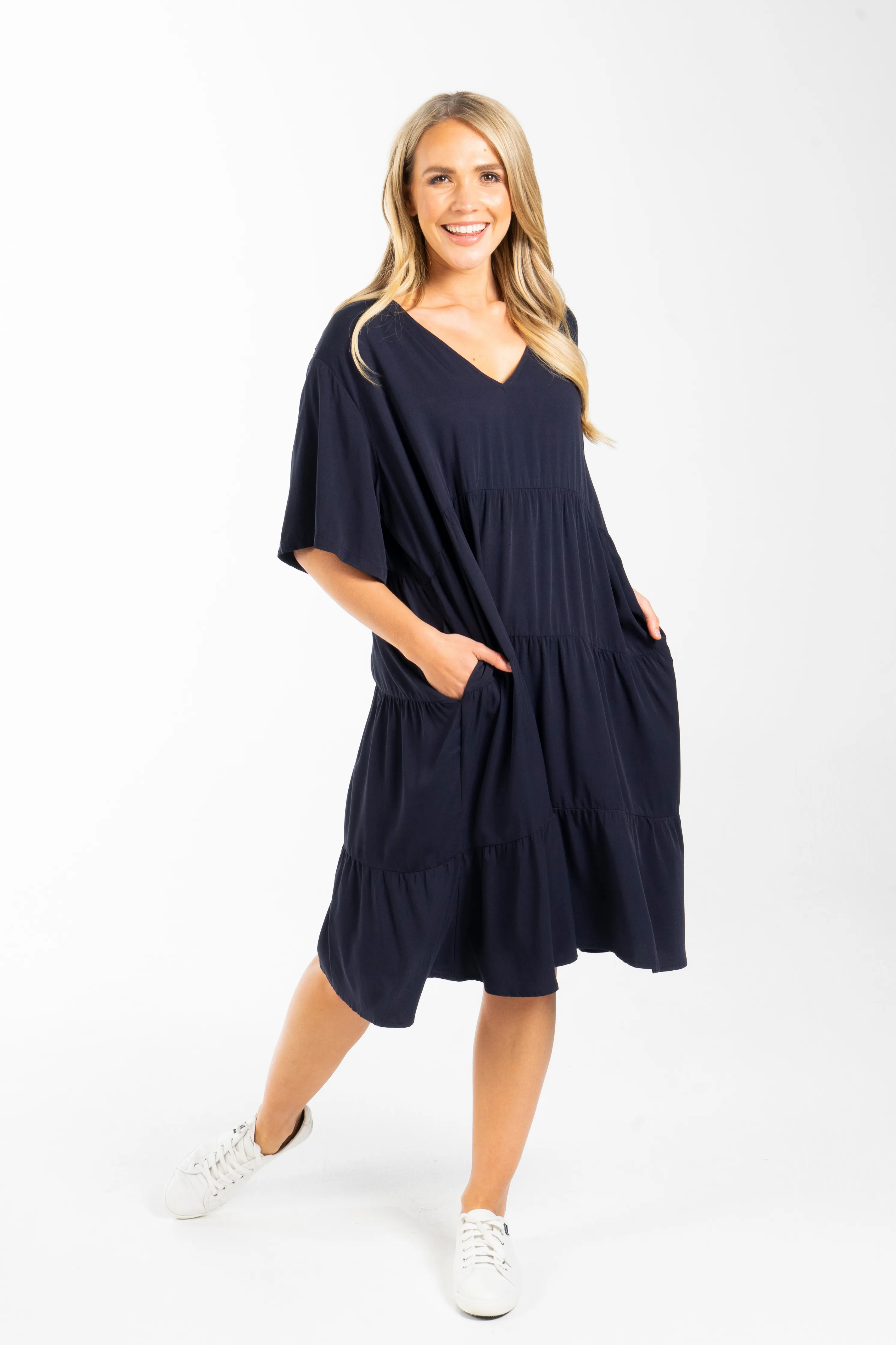 FINAL SALE Chic Dress in Navy