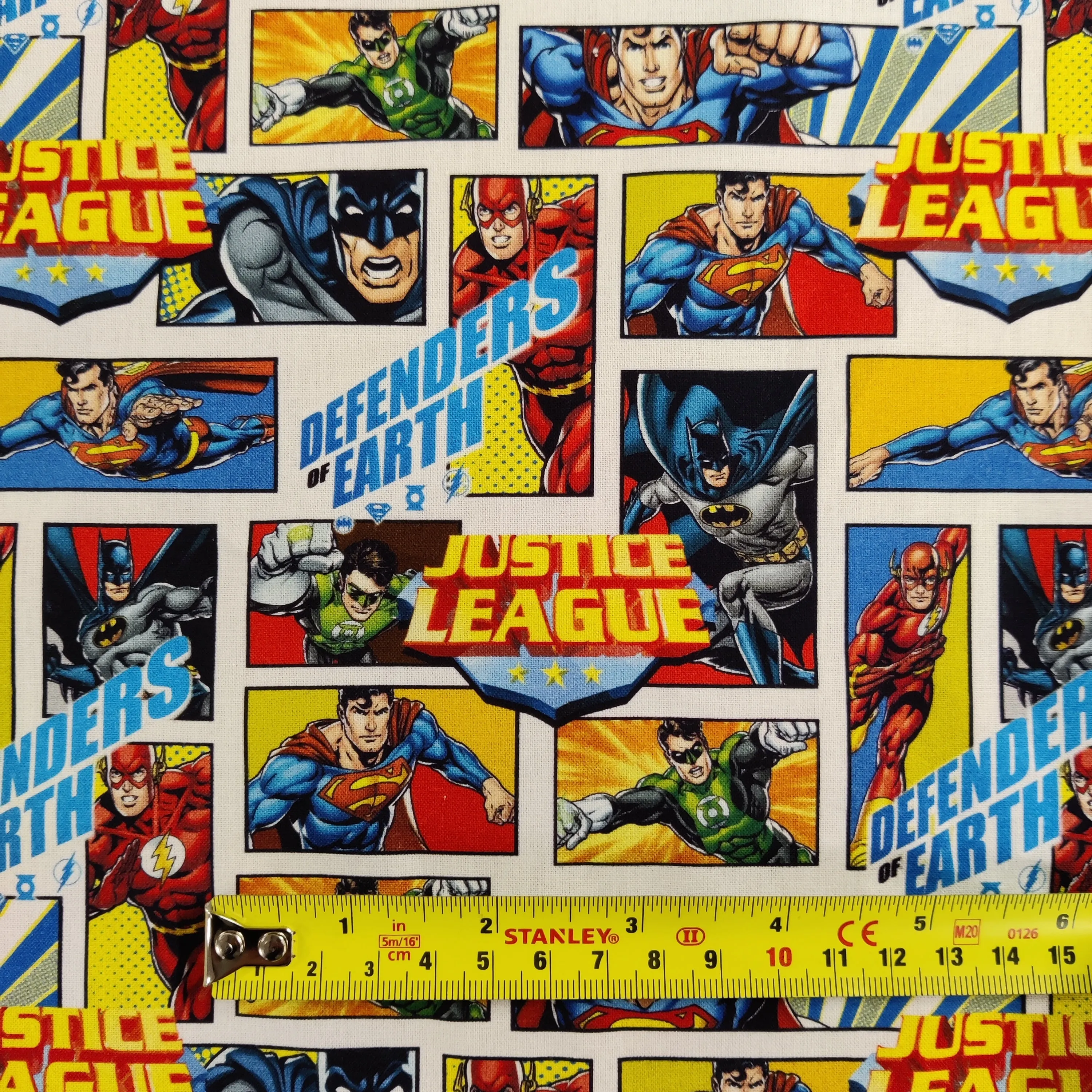 FS895_1 Justice League Defenders of Earth Cotton